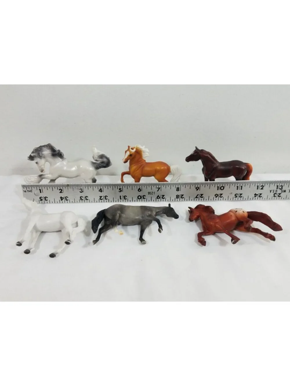 Breyer Reeves  Horse Figures Minis Set Of 6 Realistic Miniature Figurines 2.5